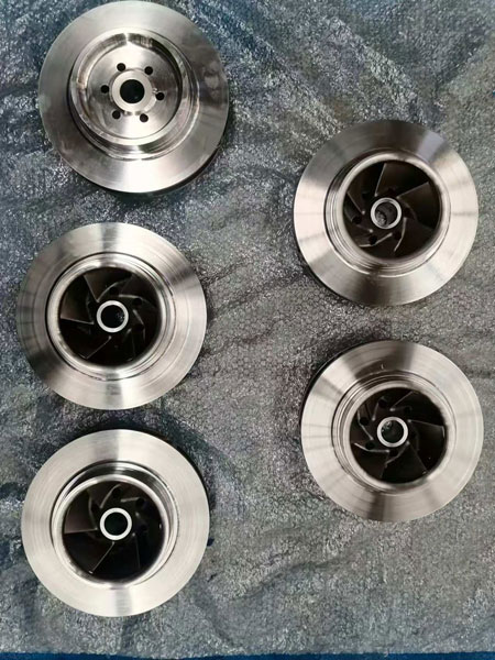 Prueba de penetrante de tinte para las bombas de repuestos